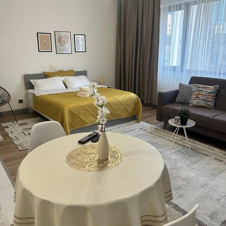 Студия В Теплых Тонах, Эксклюзив Almaty Eksteriør bilde